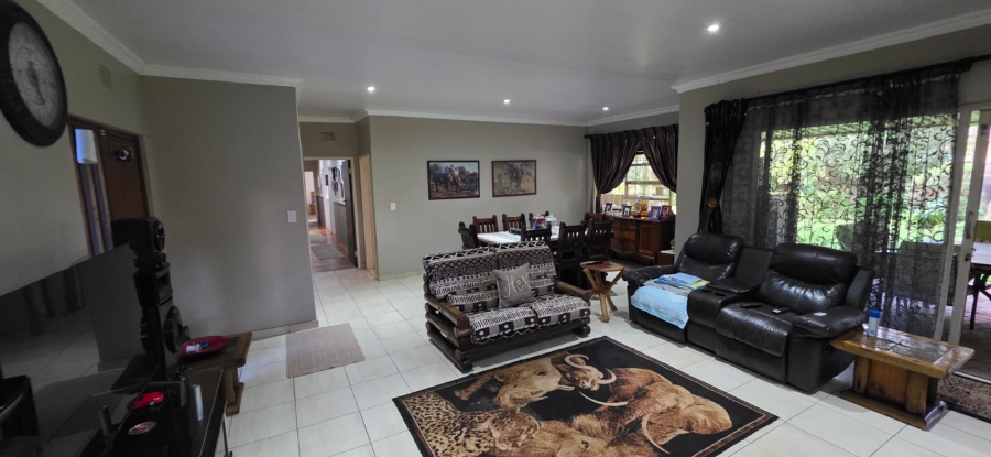 3 Bedroom Property for Sale in Flamwood North West